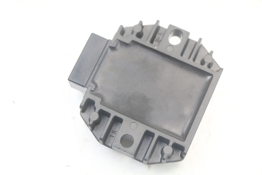 photo de REGULATEUR CHARGE PIAGGIO LIBERTY 125 (2009 - 2013)