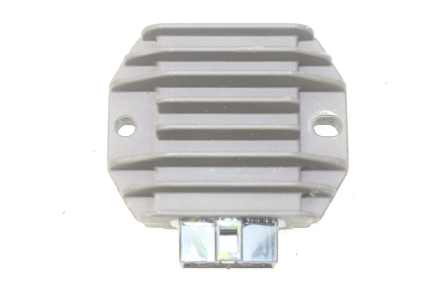 photo de REGULATEUR CHARGE PIAGGIO LIBERTY IGET 4T 50 (2015 - 2020)