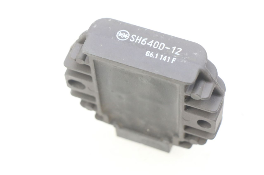 photo de REGULATEUR CHARGE PIAGGIO LIBERTY IGET 4T 50 (2015 - 2020)