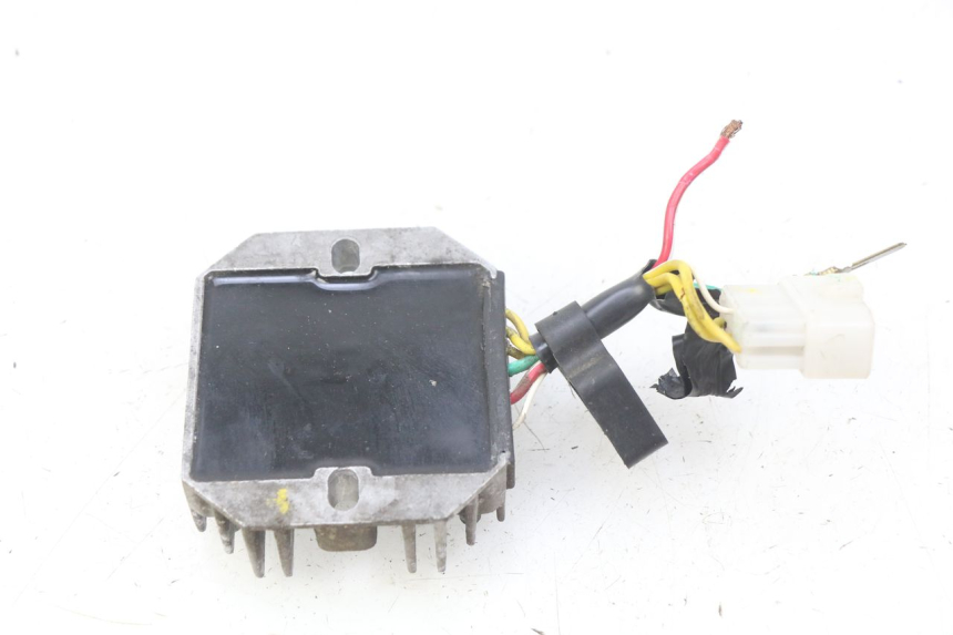 photo de REGULATEUR CHARGE PIAGGIO LIBERTY IGET 4T 50 (2015 - 2020)