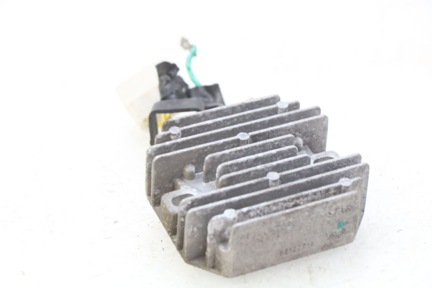 photo de REGULATEUR CHARGE PIAGGIO LIBERTY IGET 4T 50 (2015 - 2020)