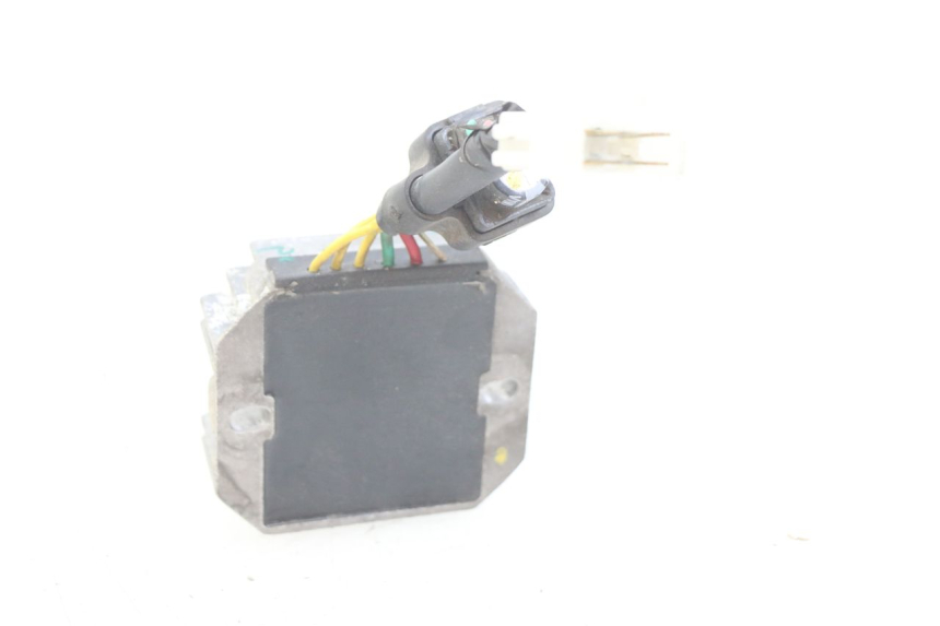 photo de REGULATEUR CHARGE PIAGGIO LIBERTY IGET 4T 50 (2015 - 2020)