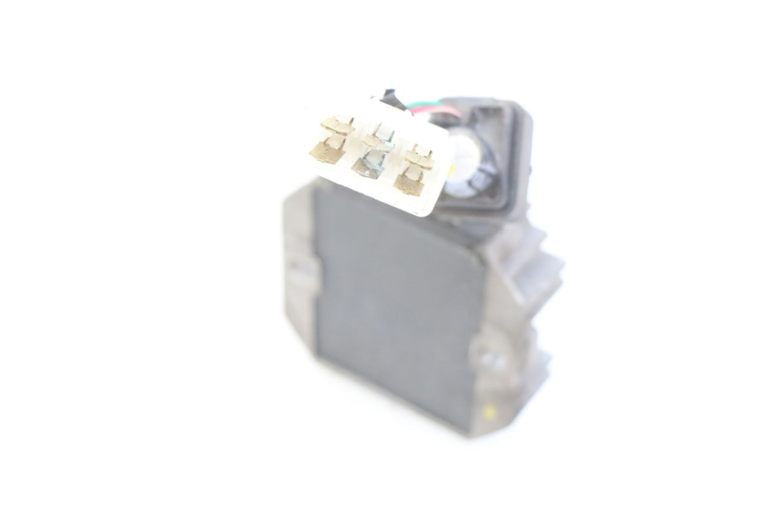 photo de REGULATEUR CHARGE PIAGGIO LIBERTY IGET 4T 50 (2015 - 2020)