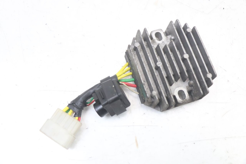 photo de REGULATEUR CHARGE PIAGGIO LIBERTY IGET 4T 50 (2021 - 2025)