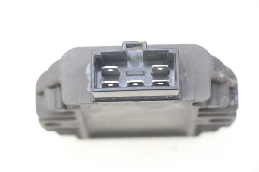 photo de REGULATEUR CHARGE PIAGGIO LIBERTY IGET S 125 (2016 - 2020)