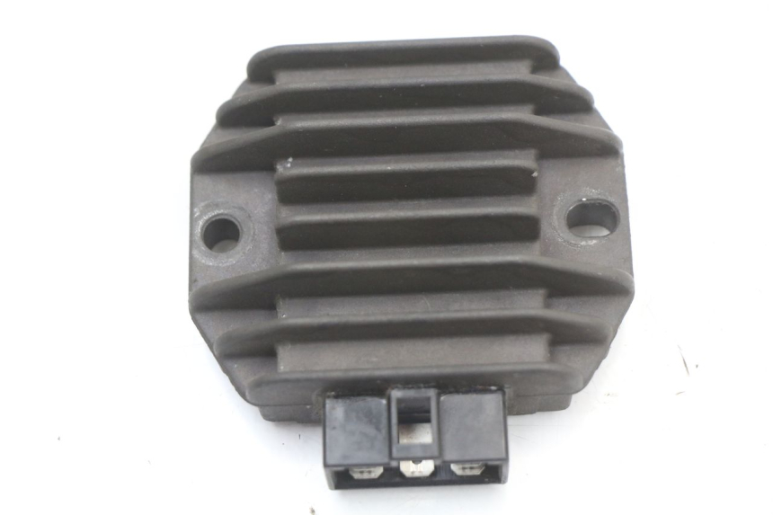 photo de REGULATEUR CHARGE PIAGGIO MP3 125 (2006 - 2014)