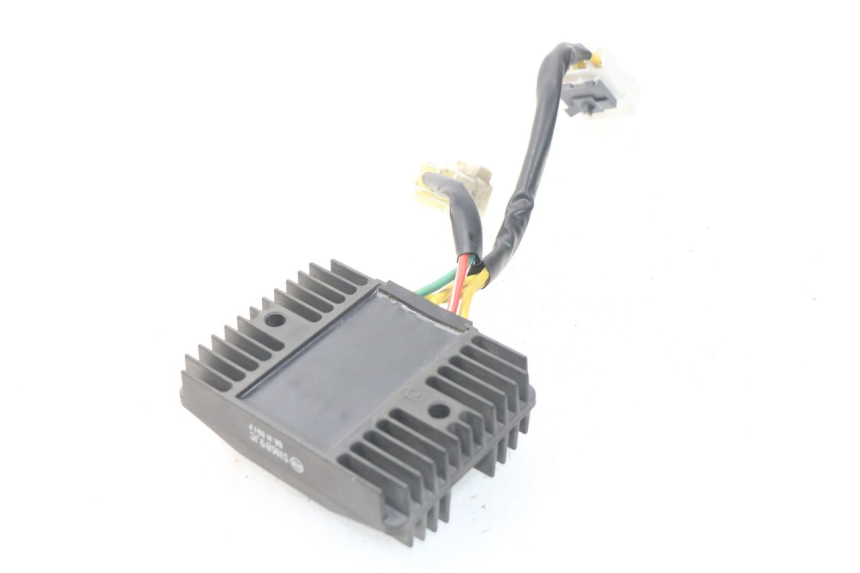 photo de REGULATEUR CHARGE PIAGGIO MP3 HPE 500 (2019 - 2022)