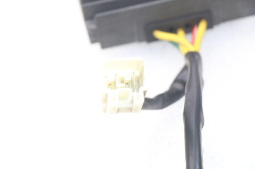 photo de REGULATEUR CHARGE PIAGGIO MP3 HPE 500 (2019 - 2022)