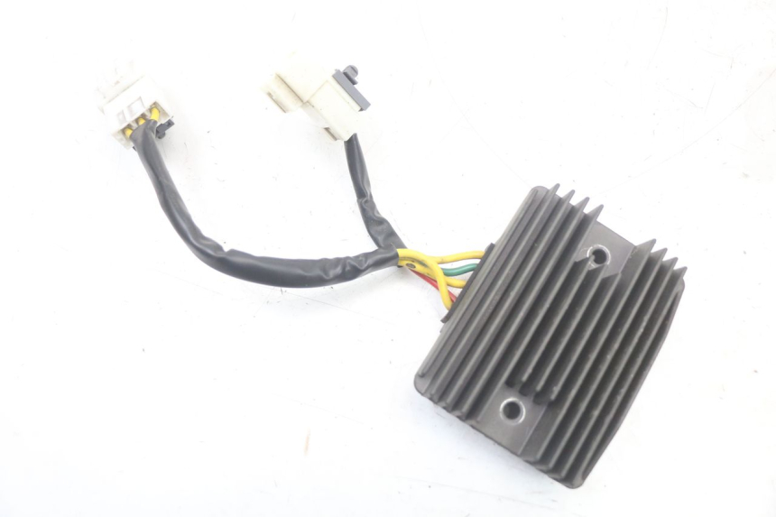 photo de REGULATEUR CHARGE PIAGGIO MP3 HPE 350 (2018 - 2020)