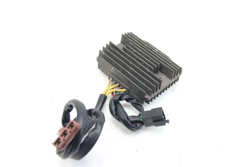 photo de REGULATEUR CHARGE PIAGGIO VESPA GTS SUPER IE 125 (2009 - 2016)