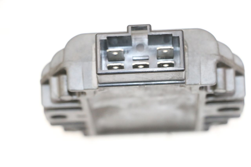 photo de REGULATEUR CHARGE PIAGGIO VESPA LX 150 (2005 - 2013)