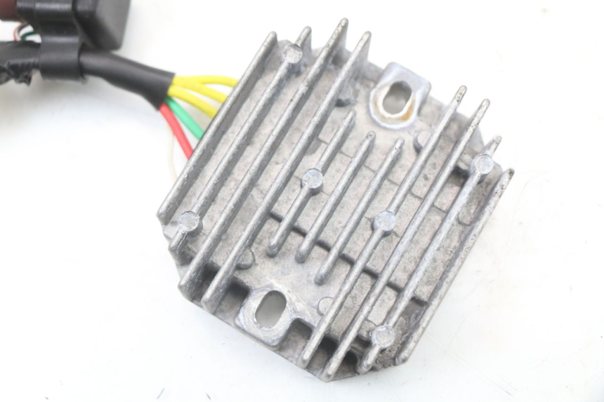 photo de REGULATEUR CHARGE PIAGGIO VESPA PRIMAVERA 4T 50 (2021 - 2024)