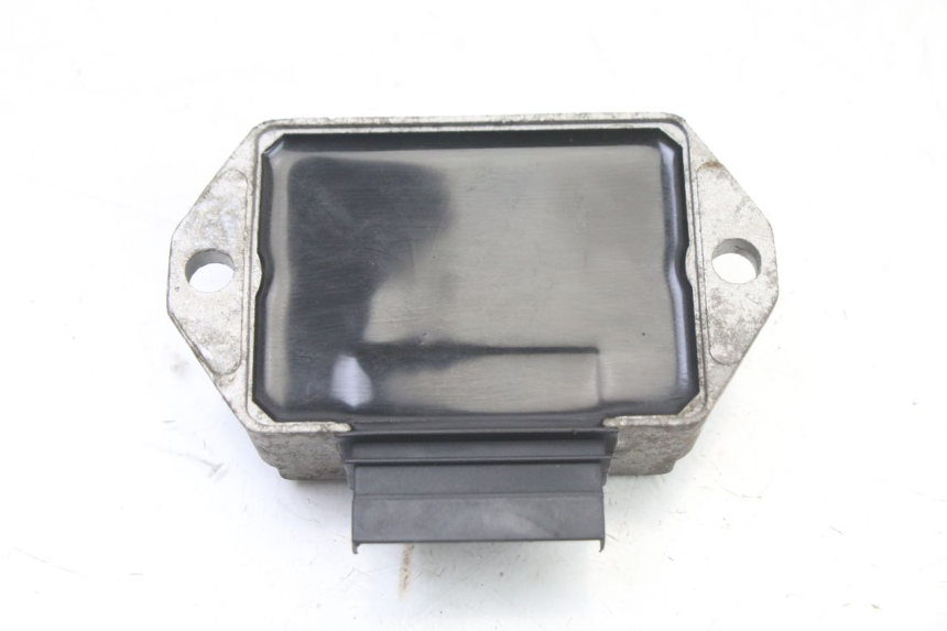 photo de REGULATEUR CHARGE PIAGGIO VESPA S 2T 50 (2007 - 2014)
