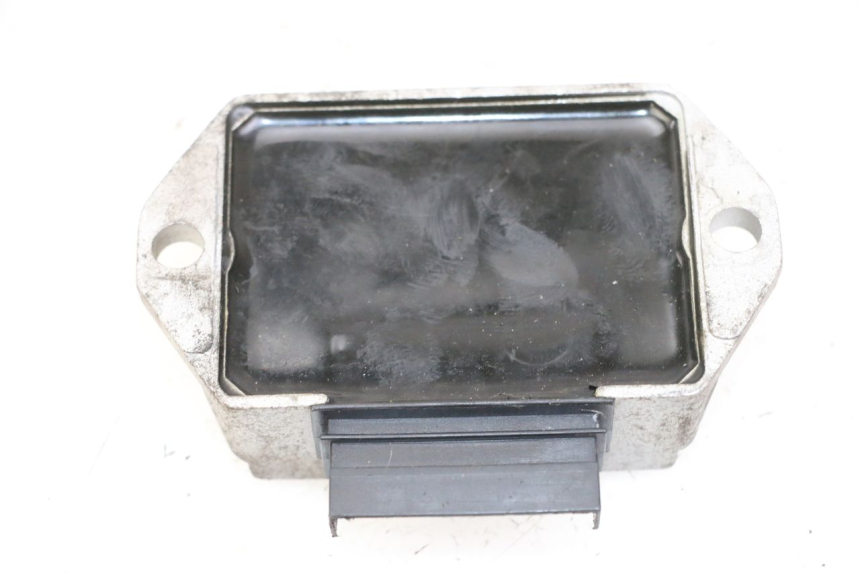 photo de REGULATEUR CHARGE PIAGGIO VESPA S 2T 50 (2007 - 2014)