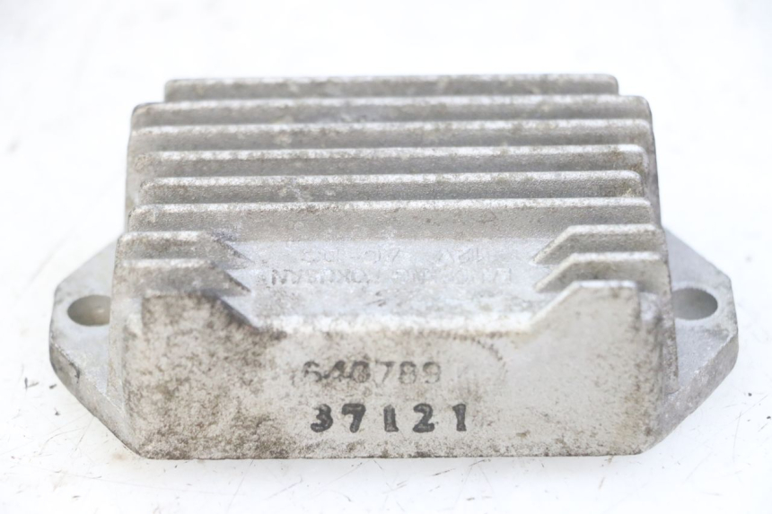 photo de REGULATEUR CHARGE PIAGGIO VESPA S 2T 50 (2007 - 2014)