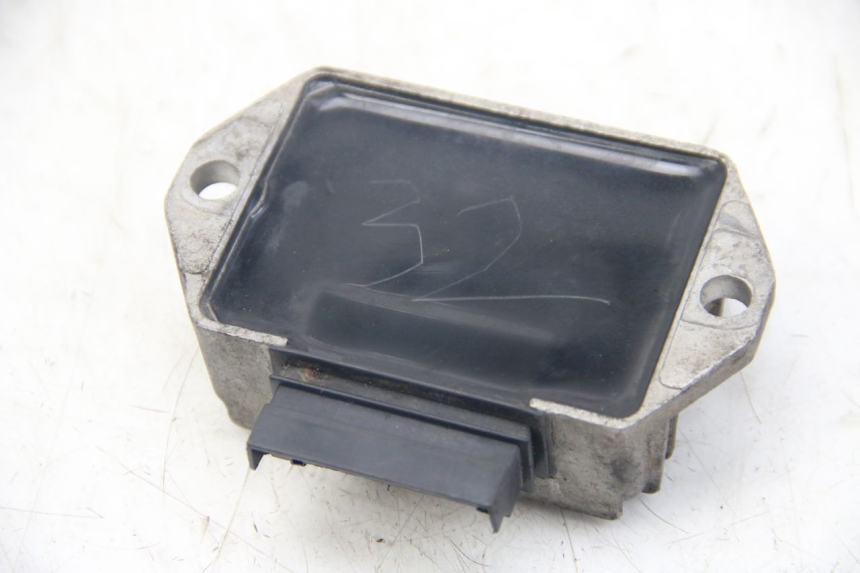 photo de RÉGULATEUR DE CHARGE PIAGGIO VESPA SPRINT 2T 50 (2014 - 2018)