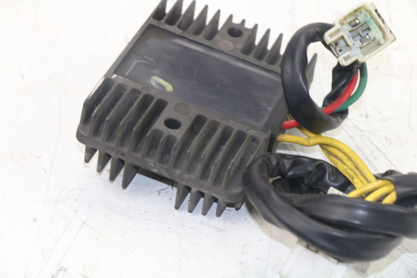 photo de REGULATEUR CHARGE PIAGGIO X10 500 (2012 - 2018)