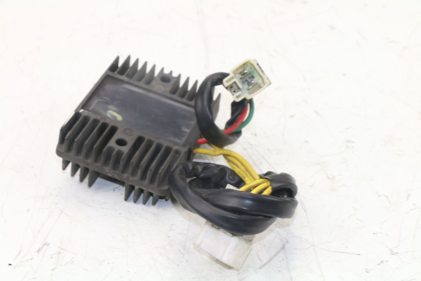 photo de REGULATEUR CHARGE PIAGGIO X10 500 (2012 - 2018)