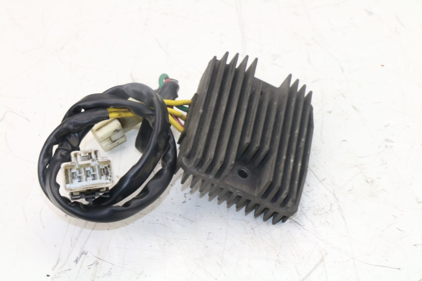 photo de REGULATEUR CHARGE PIAGGIO X10 500 (2012 - 2018)