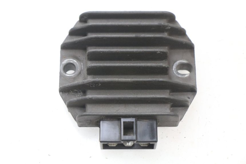 photo de REGULATEUR CHARGE PIAGGIO X8 125 (2004 - 2007)