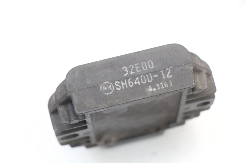 photo de REGULATEUR CHARGE PIAGGIO X8 125 (2004 - 2007)