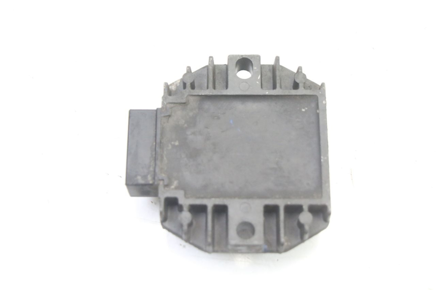 photo de REGULATEUR CHARGE PIAGGIO X8 125 (2004 - 2007)