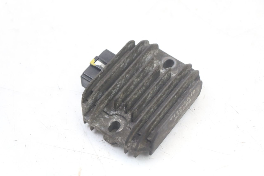 photo de REGULATEUR CHARGE PIAGGIO XEVO - X EVO 125 (2007 - 2016)