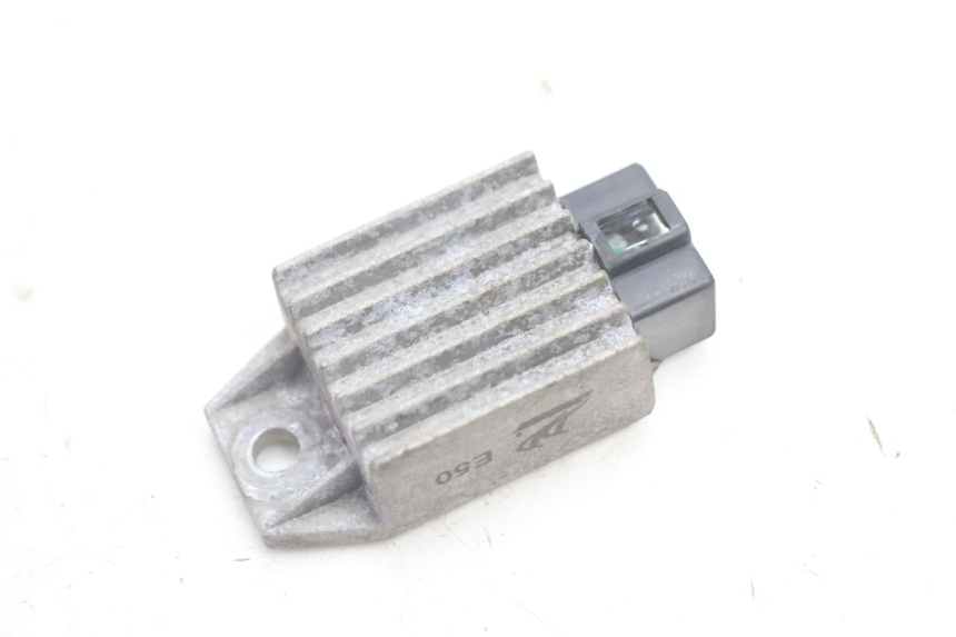 photo de REGULATEUR CHARGE RAZZO QTR 50 (2011 - 2018) - Détail de la pièce