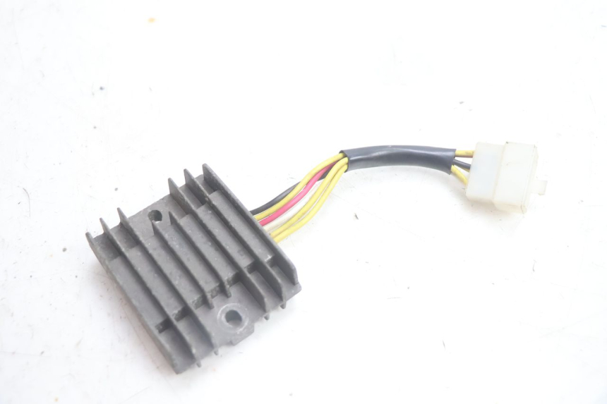 photo de REGULATEUR CHARGE YIYING RETRO 125 (2008 - 2018) - Vue principale