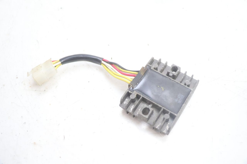 photo de REGULATEUR CHARGE YIYING RETRO 125 (2008 - 2018) - Autre angle de vue