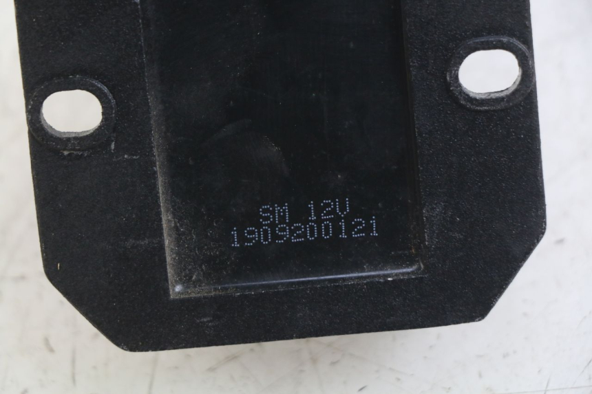 photo de REGULATEUR CHARGE UNIVERSAL BIKE RETRO 50 (2019 - 2023)