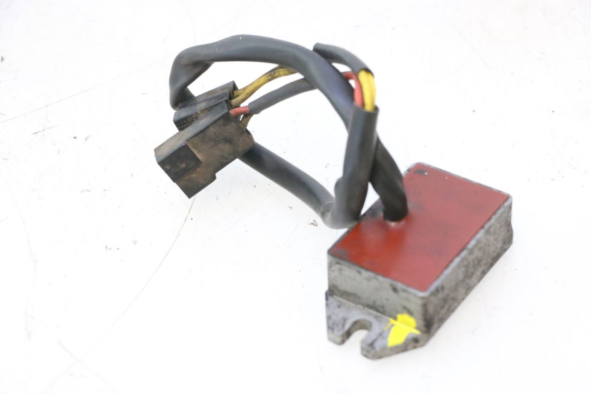 photo de REGULATEUR CHARGE MZ RT 125 (2000 - 2008) - Détail de la pièce
