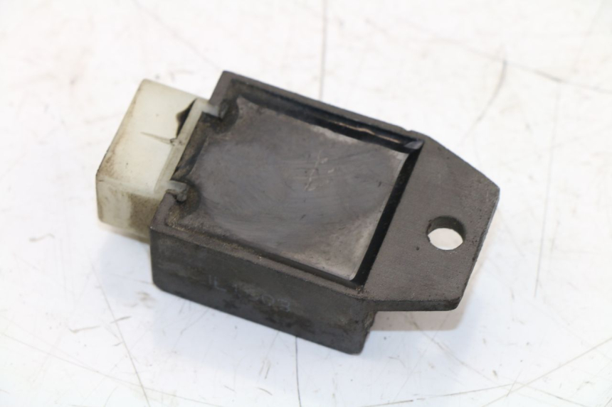 photo de REGULATEUR CHARGE DAELIM S4 50 (2010 - 2015) - Autre angle de vue