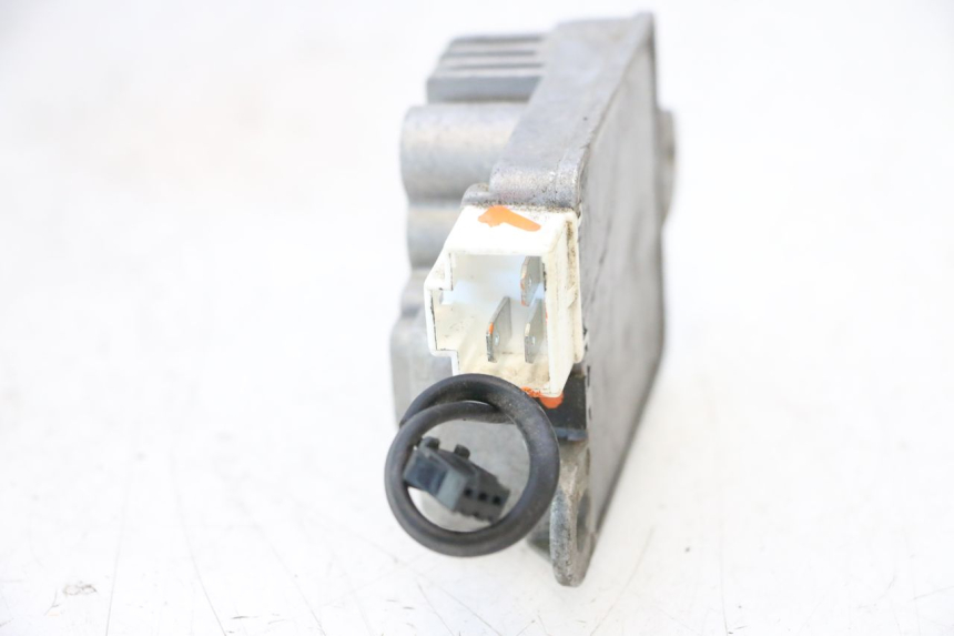 photo de REGULATEUR CHARGE BAIKU SAKURA 1 (2021 - 2025) - Zoom état d’usage