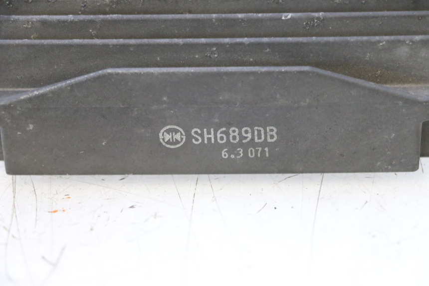 photo de REGULATEUR CHARGE PEUGEOT SATELIS COMPRESSOR K15 125 (2006 - 2009) - État de surface