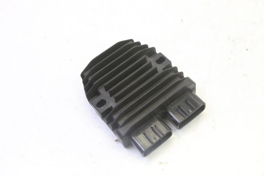 photo de REGULATEUR CHARGE PEUGEOT SATELIS 125 (2013 - 2018)