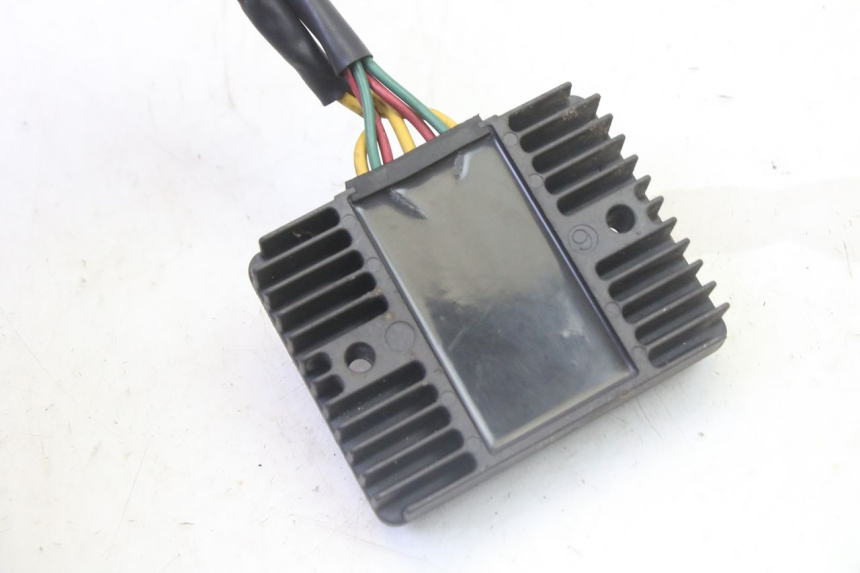 photo de REGULATEUR CHARGE PEUGEOT SATELIS 125 (2013 - 2018)