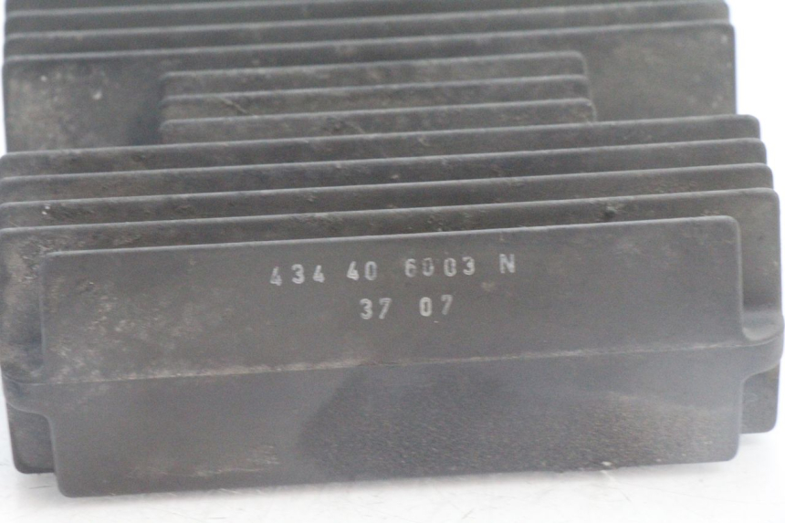 photo de REGULATEUR CHARGE PEUGEOT SATELIS 125 (2006 - 2009) - Zoom état d’usage