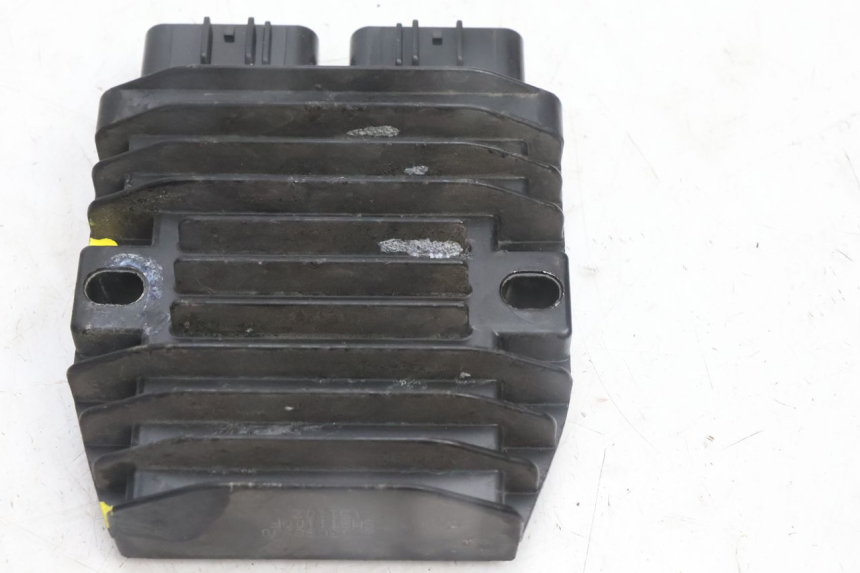 photo de REGULATEUR CHARGE PEUGEOT SATELIS 125 (2013 - 2018) - Détail de la pièce