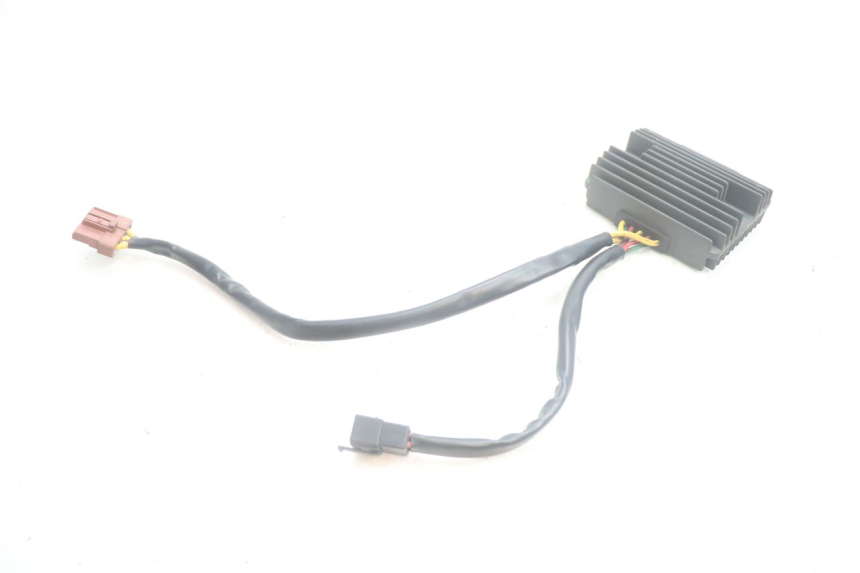 photo de REGULATEUR CHARGE PEUGEOT SATELIS 125 (2013 - 2018) - Autre angle de vue
