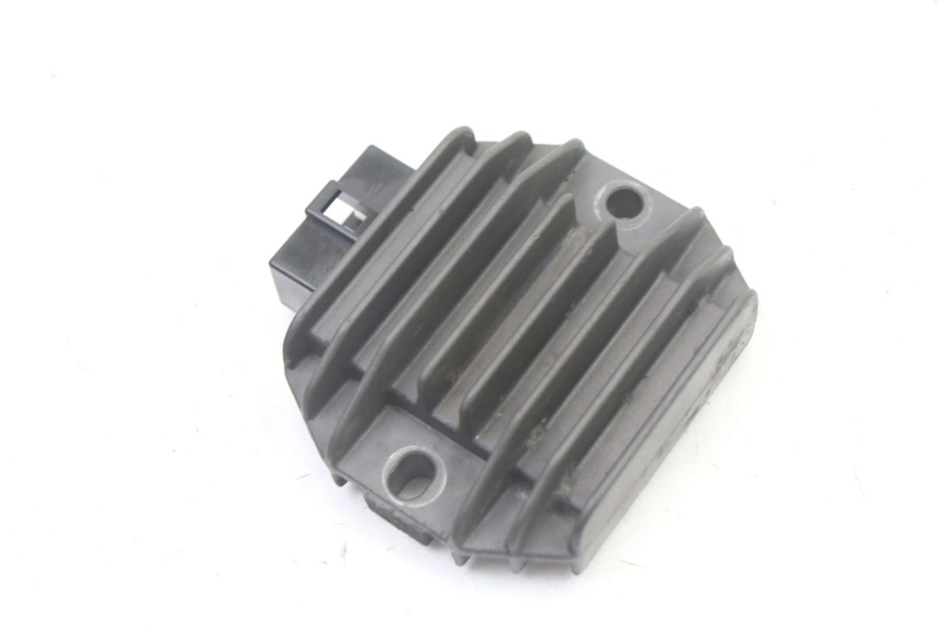 photo de REGULATEUR CHARGE APRILIA SCARABEO GT TOURING 125 (1999 - 2005)