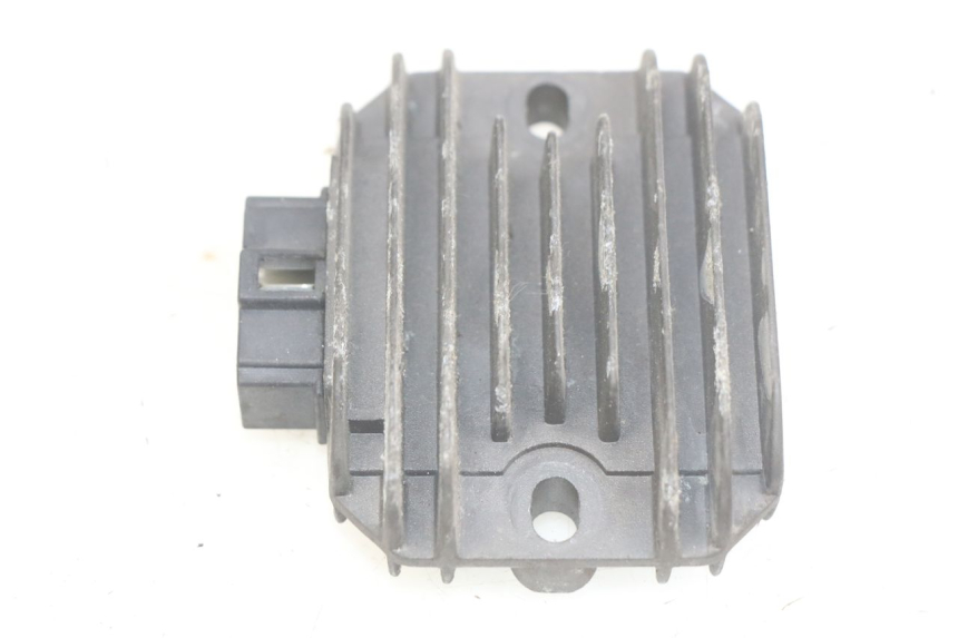 photo de RÉGULATEUR DE CHARGE APRILIA SCARABEO LIGHT 125 (2007 - 2011)