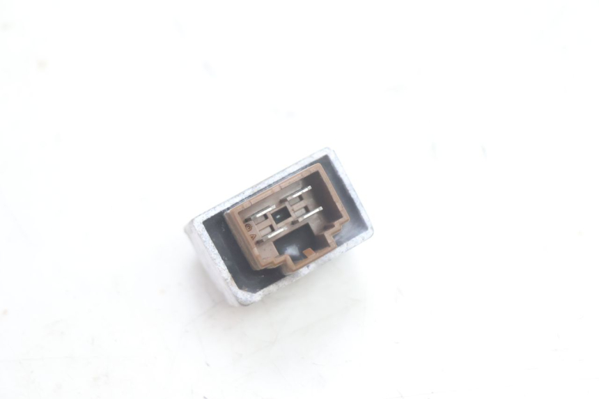photo de REGULATEUR CHARGE HONDA SCV LEAD 100 (2003 - 2007) - Zoom état d’usage