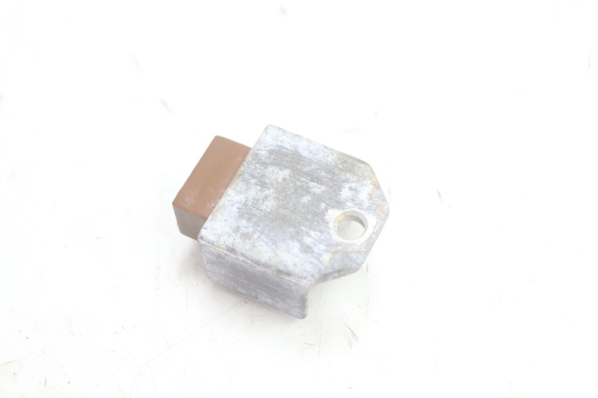 photo de REGULATEUR CHARGE HONDA SCV LEAD 100 (2003 - 2007) - Autre angle de vue