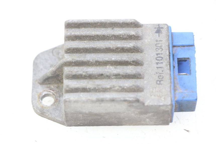 photo de REGULATEUR CHARGE DERBI SENDA 50 (2003 - 2005)
