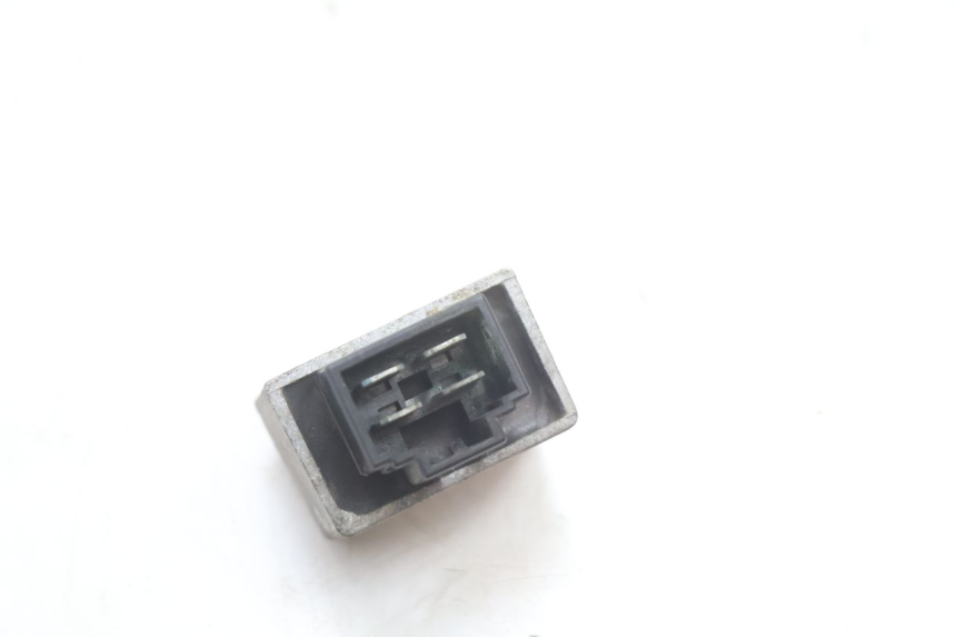 photo de REGULATEUR CHARGE PEUGEOT SPEEDFIGHT 2 AC 50 (2000 - 2009) - Zoom état d’usage
