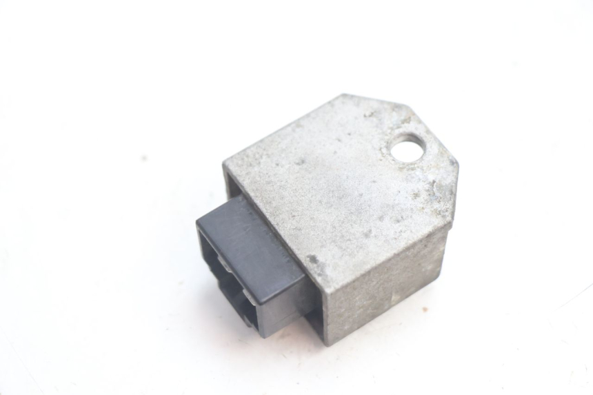 photo de REGULATEUR CHARGE PEUGEOT SPEEDFIGHT 2 AC 50 (2000 - 2009) - Zoom état d’usage