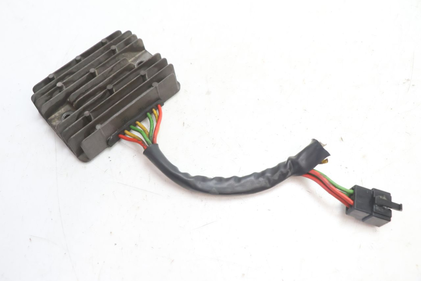 photo de REGULATEUR CHARGE DUCATI SS IE DS CARENEE 1000 (2002 - 2006) - Zoom état d’usage