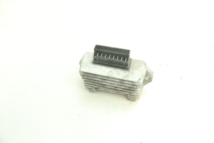 photo de REGULATEUR CHARGE GILERA STALKER 50 (2004 - 2014) - Autre angle de vue