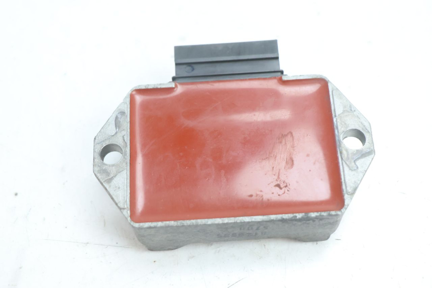 photo de REGULATEUR CHARGE GILERA STALKER 50 (2004 - 2014) - Autre angle de vue